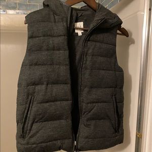 Gap puffer vest